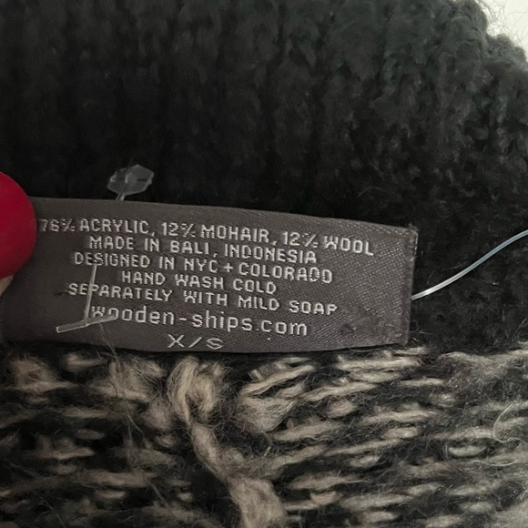 Wooden Ships Mohair and Wool Blend Poncho XS Sweater Shawl Beach Cool Nights - Picture 4 of 4